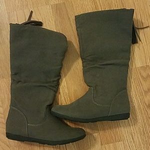 NWOT Girls Size 3 Gray Sonoma Boots